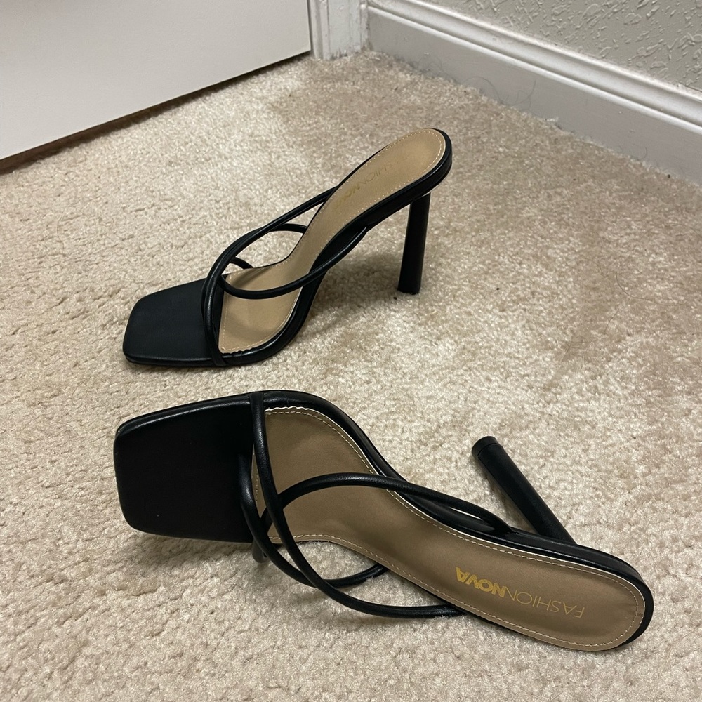 Fashion Nova beautiful heels brand new